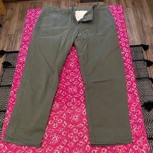 Gap petite light olive green khaki pants
